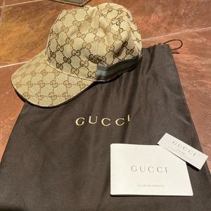 Gucci GG Canvas Hat Cap MSRP $390